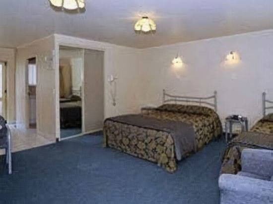 Фото Geneva Motor Lodge