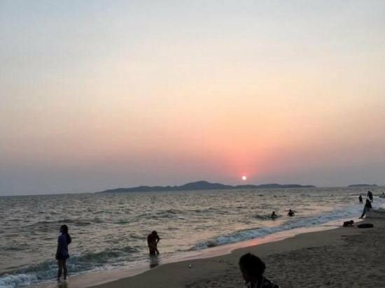 Hotel Momchailai Beach Retreat, Pattaya, photo