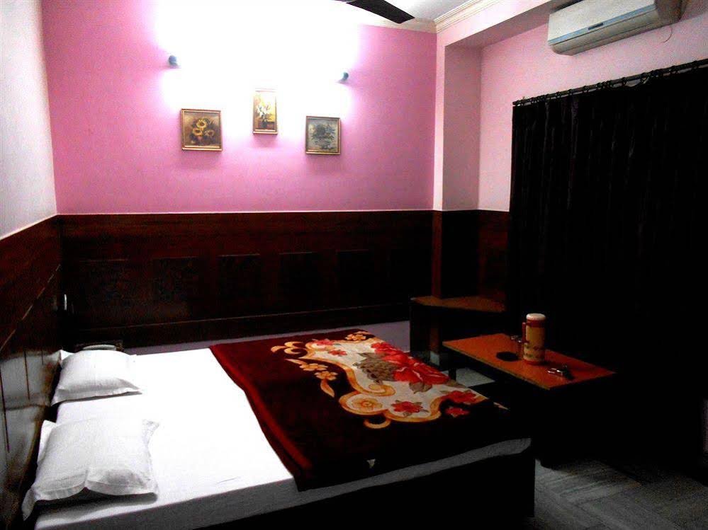Фото Hotel Ajay International
