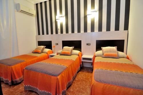 Фото Hostal Castilla i - Atocha