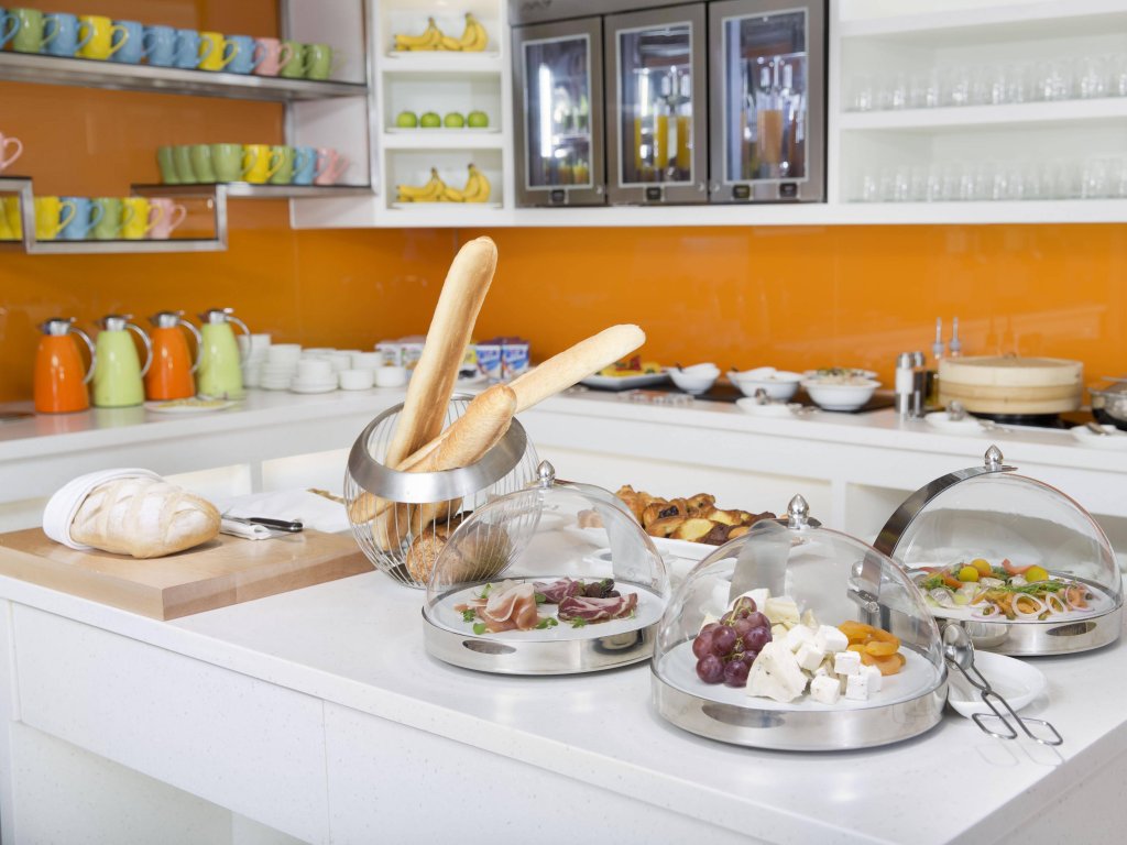 Фото Ying'nFlo, Wesley Admiralty, Hong Kong