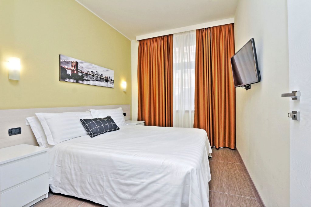 Фото Duomo Hotel & Apartments