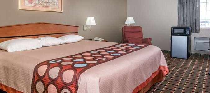 Фото Super 8 by Wyndham Ottawa