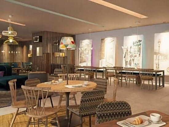 Фото Hampton by Hilton London Ealing