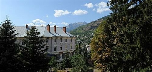 Гостиница Hôtel Edelweiss в Бриансоне