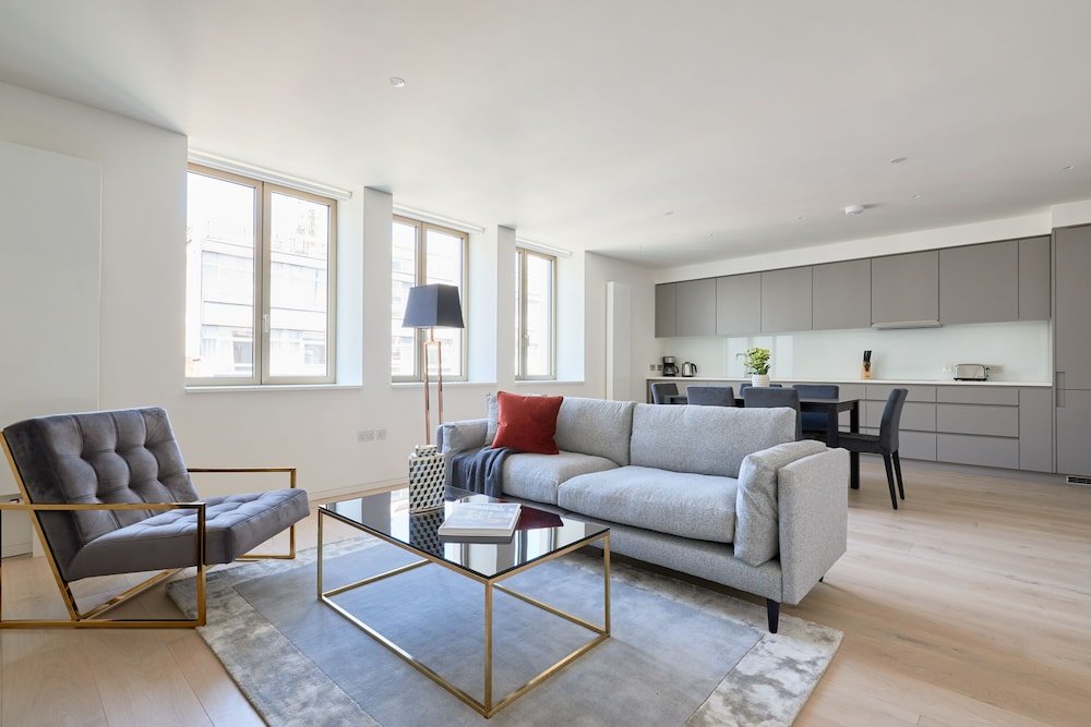 Фото Sleek Oxford Circus Suites by Sonder
