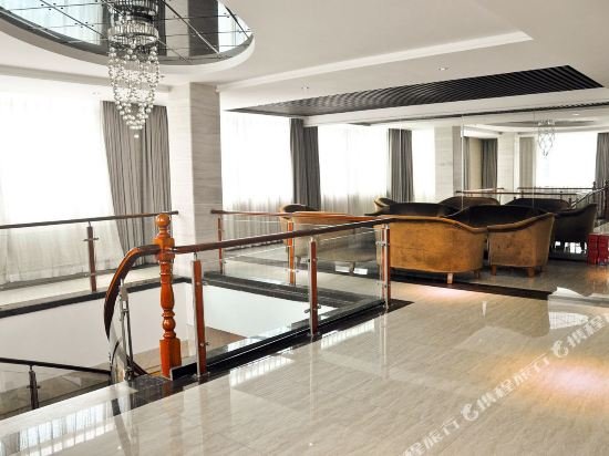 Фото Kaiserdom Hotel