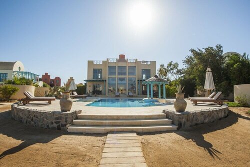Гостиница Stunning Golf Villa in El Gouna в Эль-Гуне