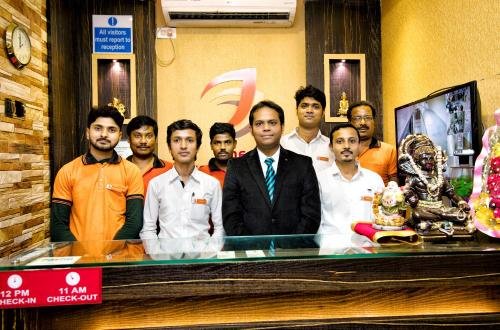 Фото The SilverLine Hotel