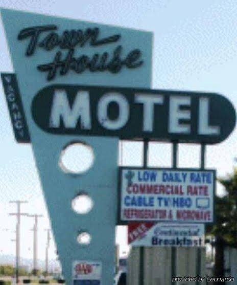 Фото Town House Motel