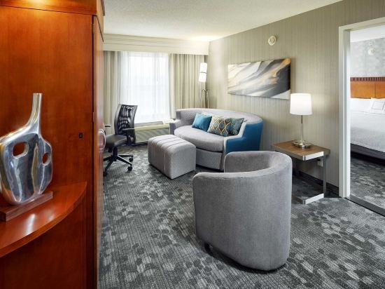 Фото Courtyard by Marriott Hamilton