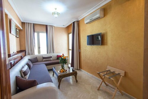 Гостиница Hotel Zahrat Al Jabal в Фесе