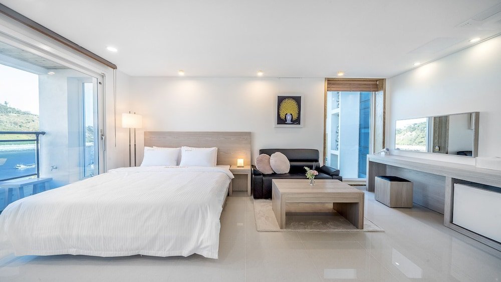 Фото Sunhill Hotel & Pension