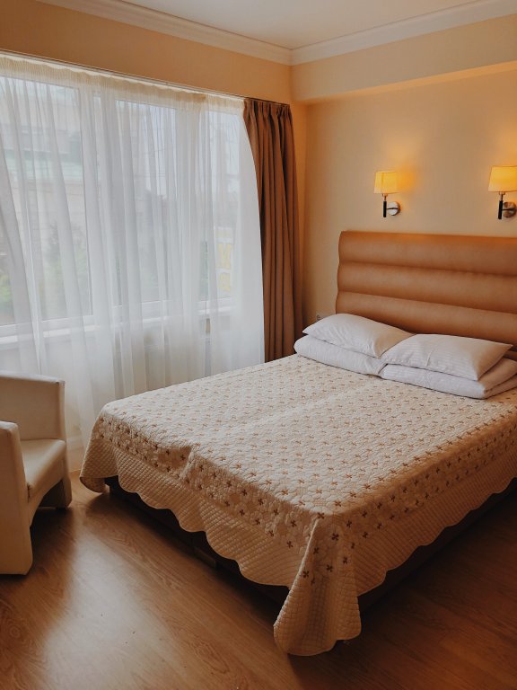 Фото Марикон