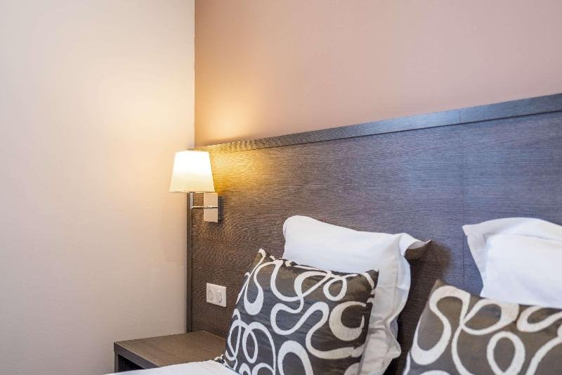 Фото The Originals City, Hôtel Régina, Périgueux