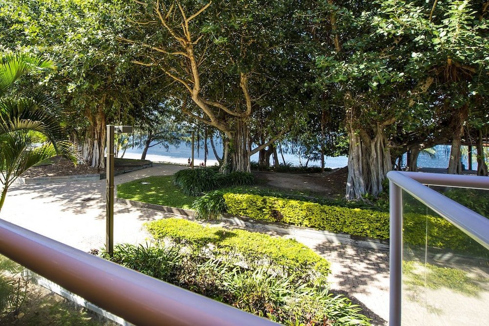 Фото Picnic Bay Apartments Unit 4