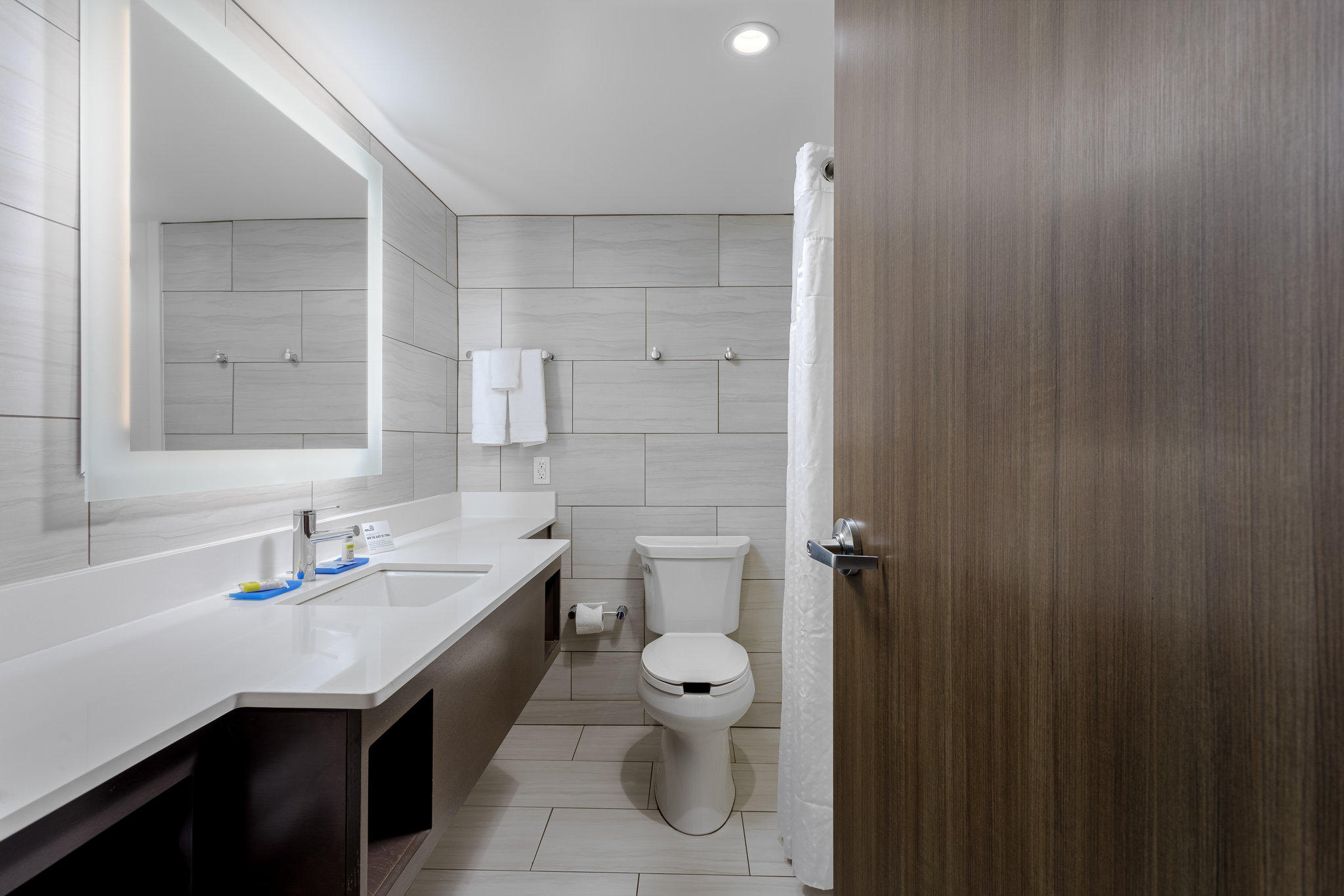 Фото Holiday Inn Express Pensacola Beach, an Ihg Hotel