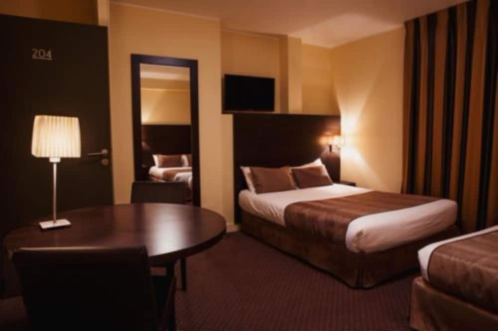 Фото Hotel Astrid Caen Centre