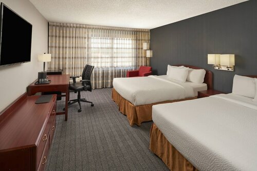 Гостиница Courtyard by Marriott Indianapolis South