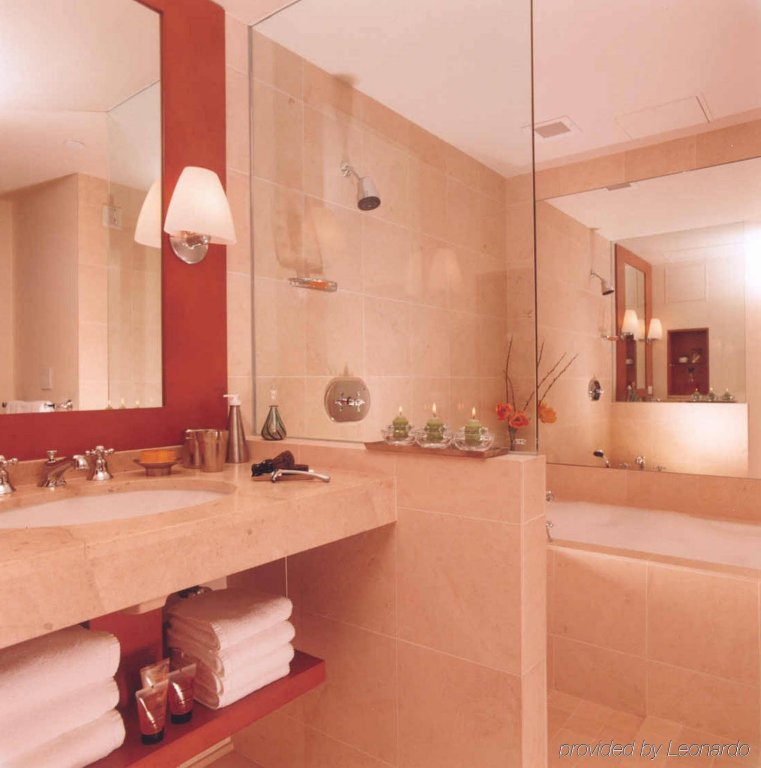 Фото Taj Campton Place