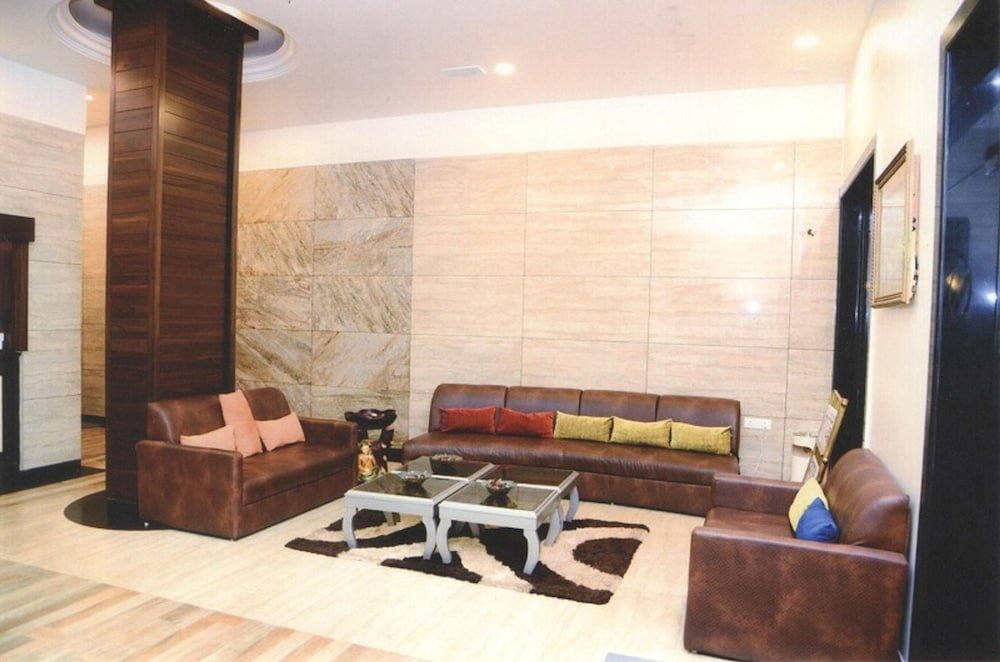 Фото Goa Woodlands Hotel