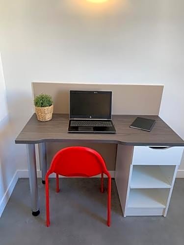 Фото Moov'Appart Hotel Clichy