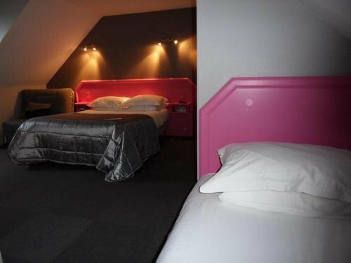 Гостиница La Tour des Anglais в Лавале