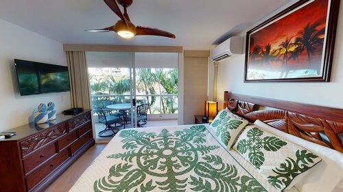 Жильё посуточно Maui Banyan Q204 2 Bedroom Condo