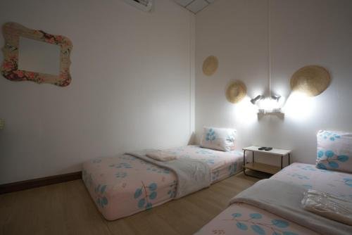 Фото D Hub Hostel