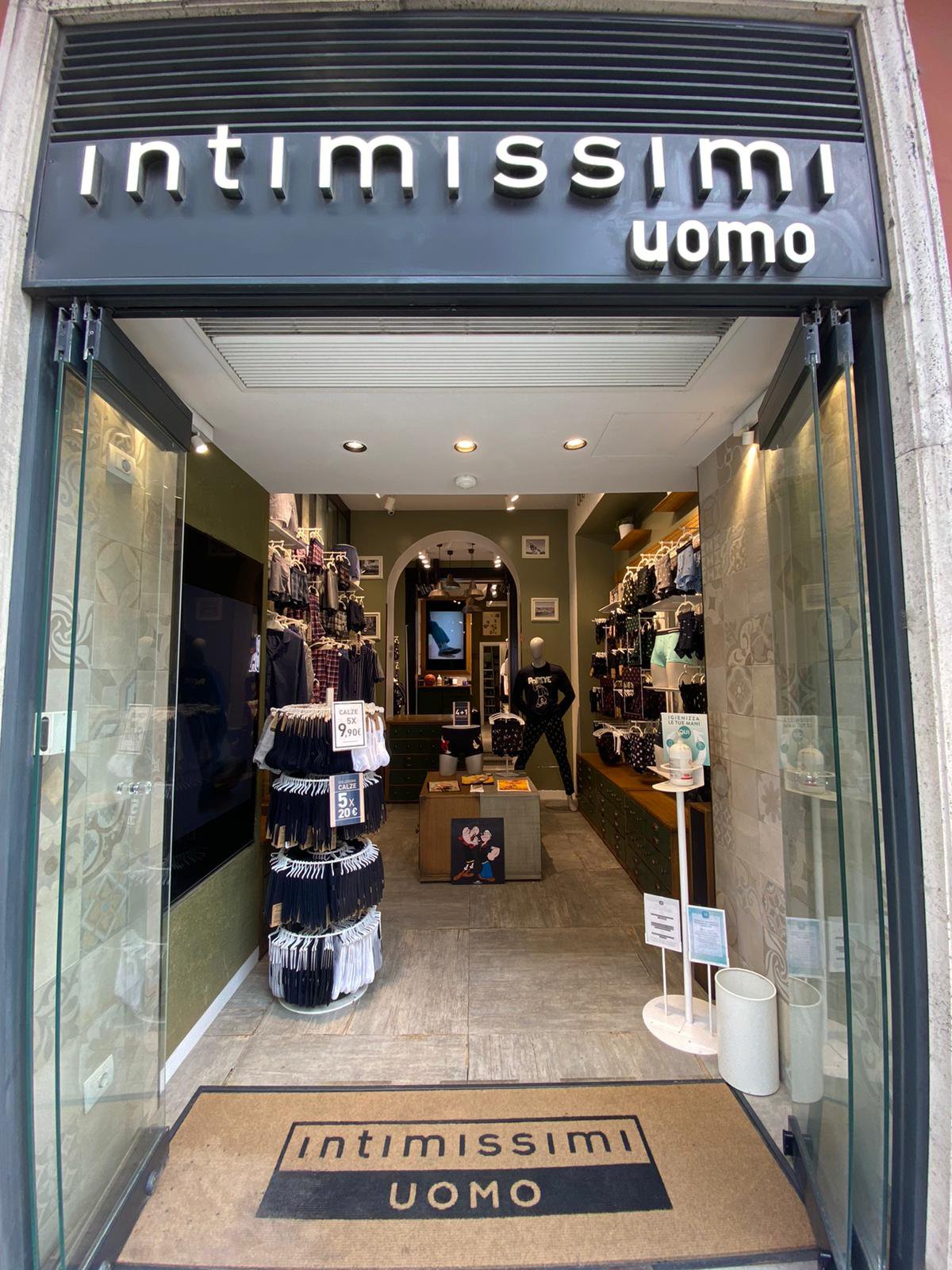 Intimissimi Uomo, clothing store, Rome, Via del Corso, 146