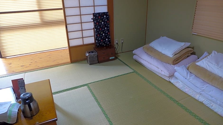 Фото Fujiwara Ryokan Hotel