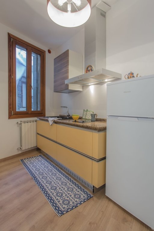 Фото Venezia - Calle Campanile 3076