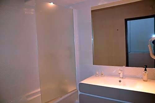 Фото Privilège Hôtel & Apparts Eurociel Centre Comédie