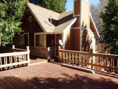 Жильё посуточно Potomac 2 in Lake Arrowhead - v066 - 3 Br Cabin