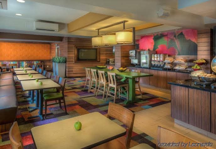 Фото Fairfield Inn by Marriott Richmond Chester