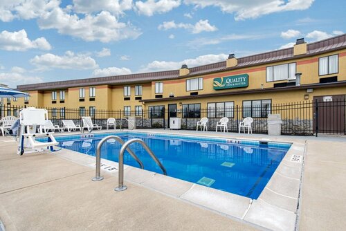 Гостиница Quality Inn & Suites Brownsburg - Indianapolis West