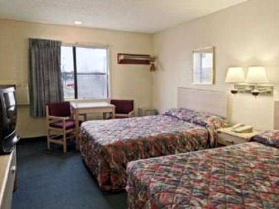 Фото Super 8 by Wyndham Amarillo