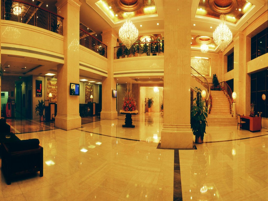 Фото Wuhan Hongguang Hotel