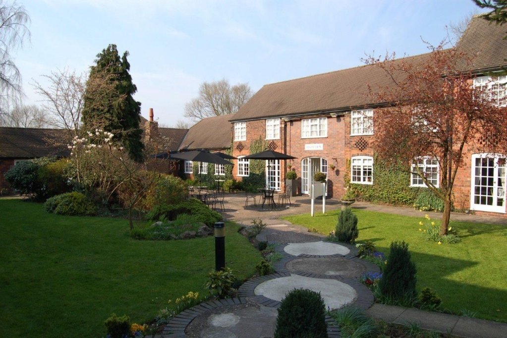 Фото Brook Marston Farm Hotel