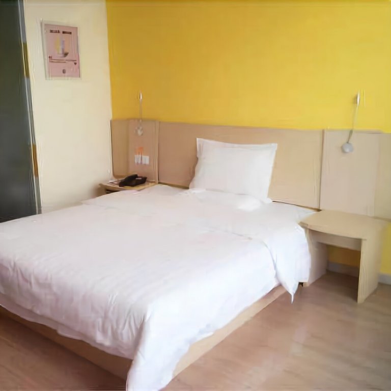 Фото 7 Days Inn Fangchenggang Taohuawan Plaza Branch