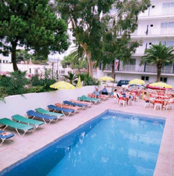 Фото Bella Maria Apartments & Pool Club