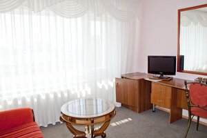 АМАКС Конгресс-отель (ул. Синельникова, 9), гостиница в Хабаровске