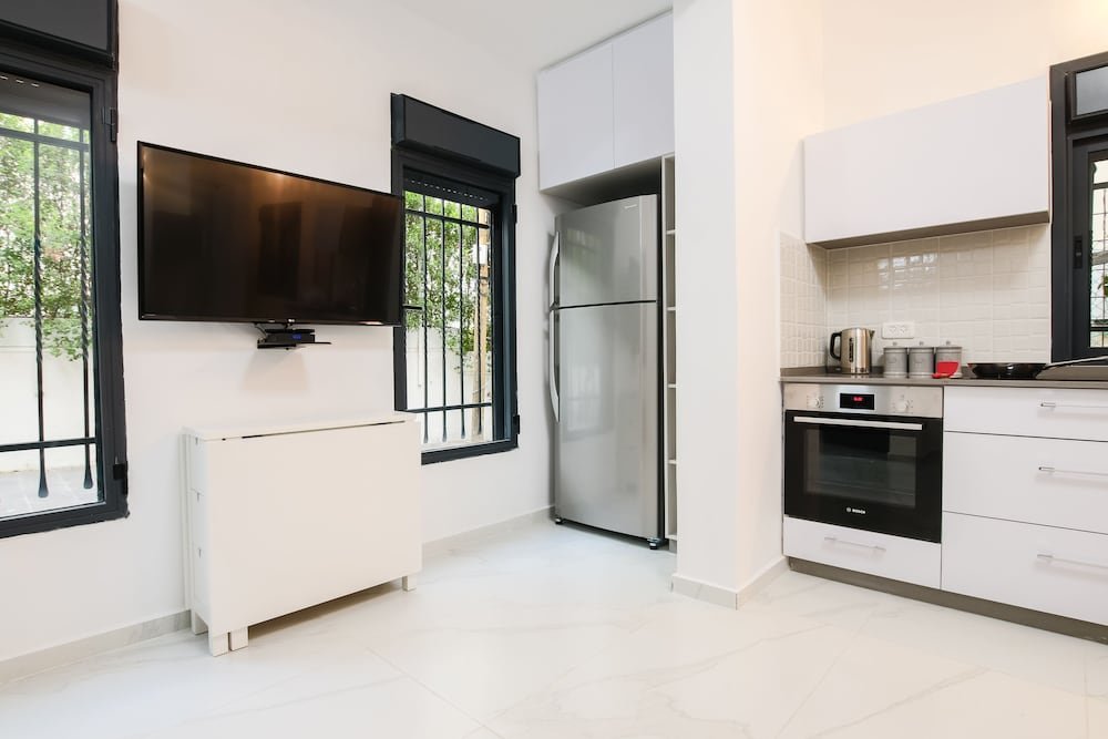 Фото Boutique Apt in Center Urban Tlv Style