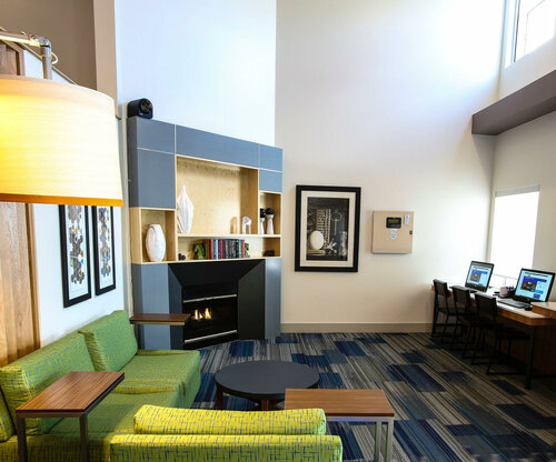 Гостиница Holiday Inn Express Hotel & Suites Phoenix-Airport, an Ihg Hotel в Финиксе