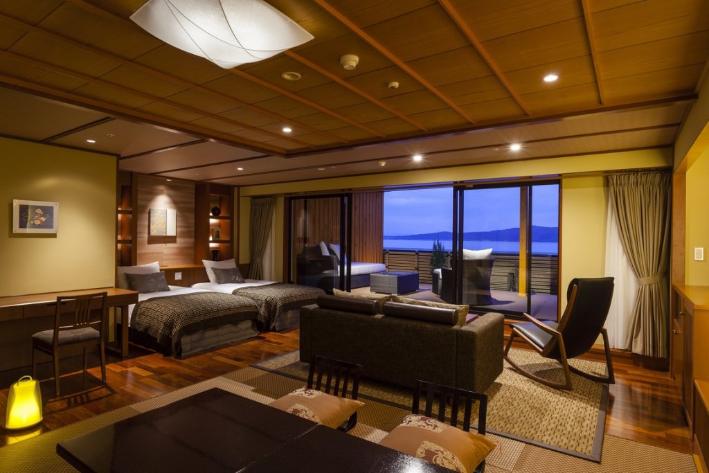 Фото Waraku Onsen Nihon no Yado Notoraku