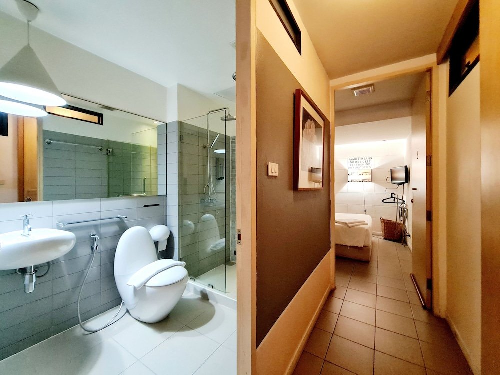 Фото Sathorn Terrace Apartment