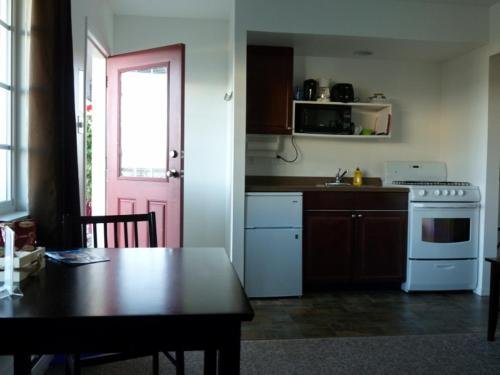 Фото Driftwood by the Sea Inn and Rv Resort