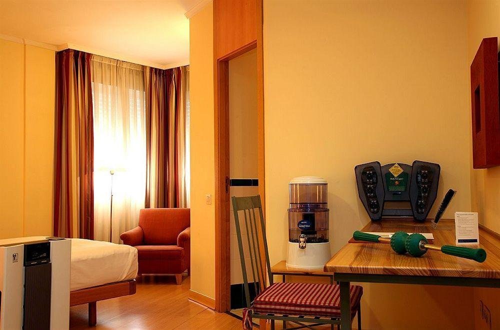 Фото Hotel Indigo Madrid - Princesa, an Ihg Hotel