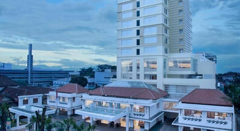 Hotel Kimaya Braga Bandung by Harris, Bandung, photo