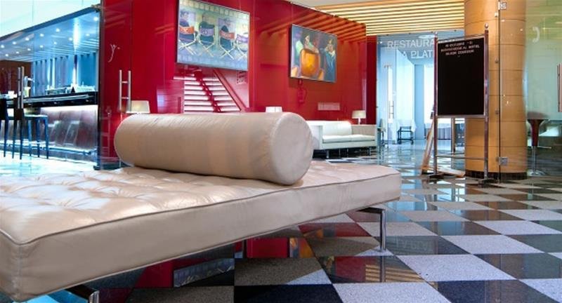 Фото Hotel Silken Coliseum